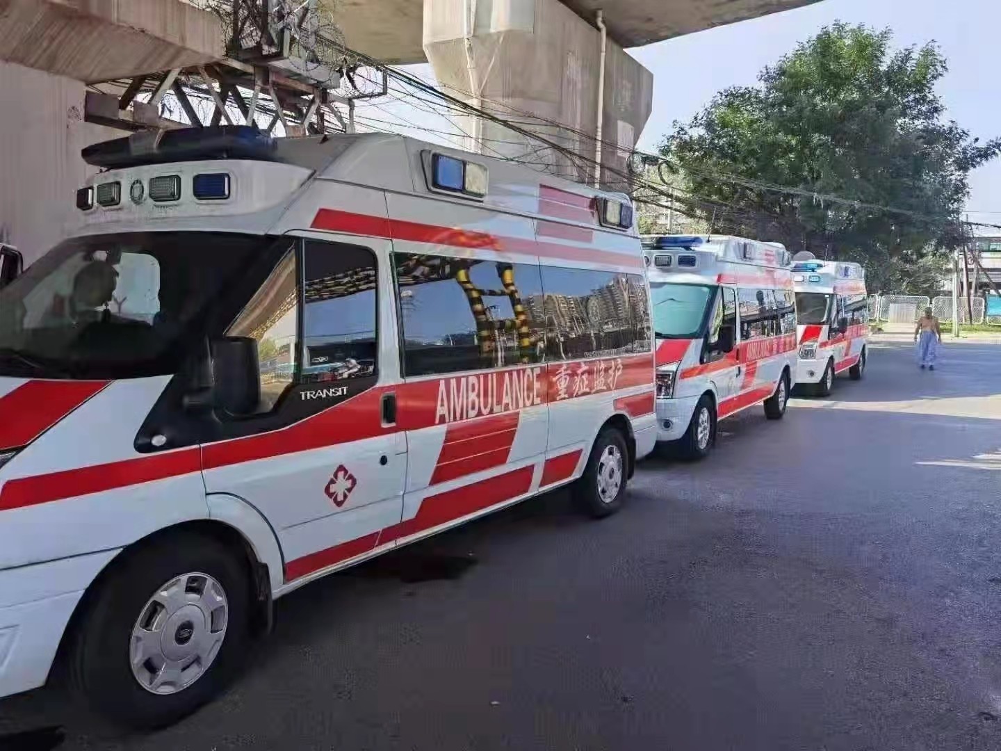麻城市救护车出租